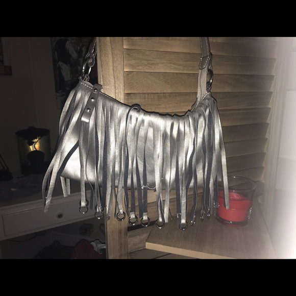 Shoulder strap small silver fringe bag - Picture 1 of 2